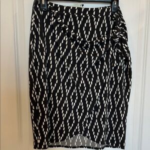 Banana Republic Black and Cream Patterned Skirt with Side Tie- New With Tags- MP